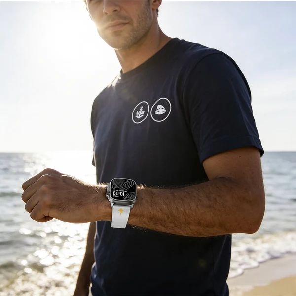 The Shark — Fine Watchmaking Grade FKM Apple Watch Band, widok 8 z 21