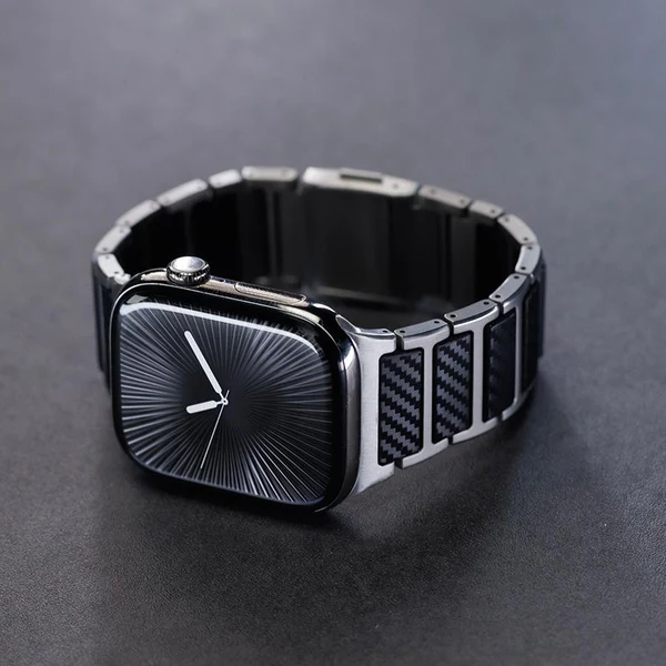 Titanium & Carbon Fiber Magnetic Link Band, Ansicht 7 von 9
