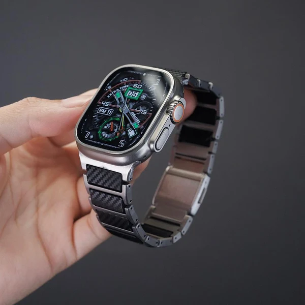 Titanium & Carbon Fiber Magnetic Link Band, Ansicht 5 von 9